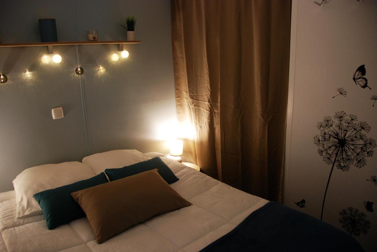 Mobilhome 2Ch Climatise-Terrasse Fermee-4 Velos-Camping 4 Etoiles Les Charmettes لو ماثيز المظهر الخارجي الصورة
