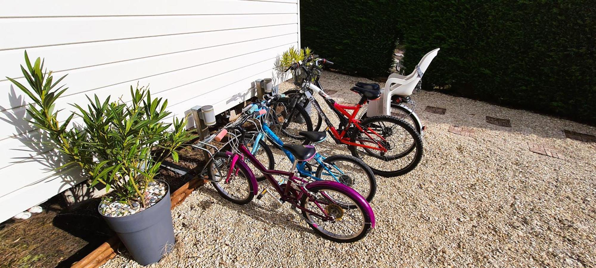 Mobilhome 2Ch Climatise-Terrasse Fermee-4 Velos-Camping 4 Etoiles Les Charmettes لو ماثيز المظهر الخارجي الصورة