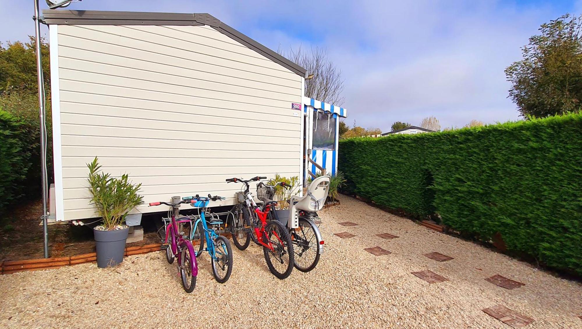 Mobilhome 2Ch Climatise-Terrasse Fermee-4 Velos-Camping 4 Etoiles Les Charmettes لو ماثيز المظهر الخارجي الصورة